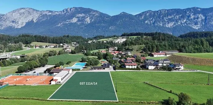 Grundstück