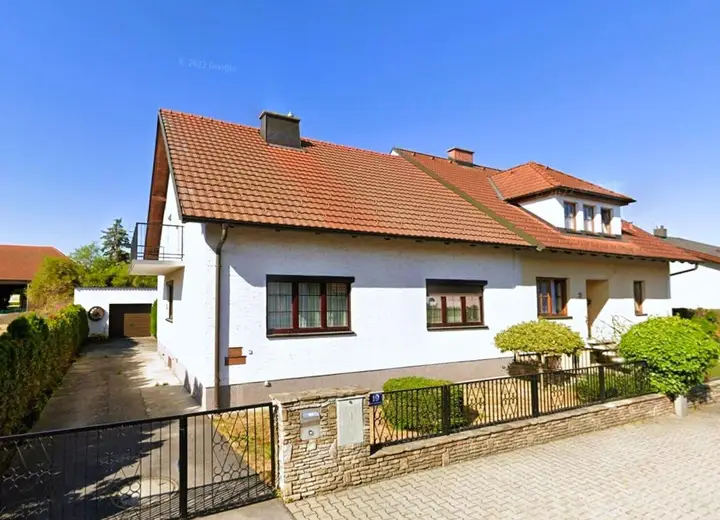 Straßenansicht