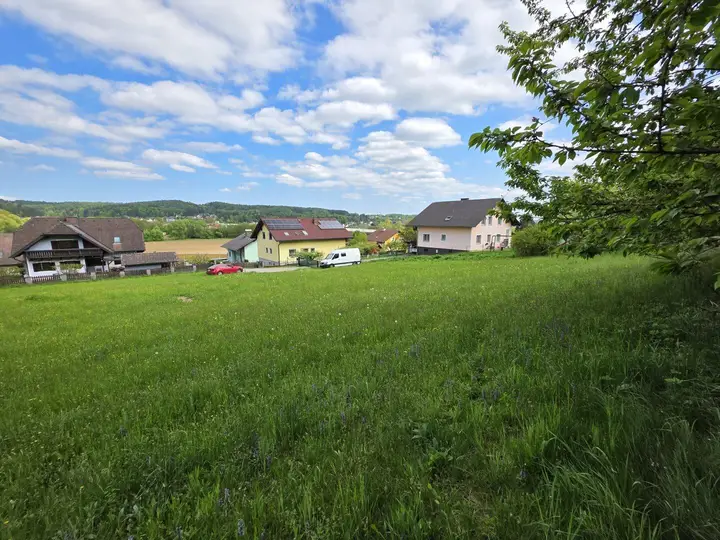 Grundstück