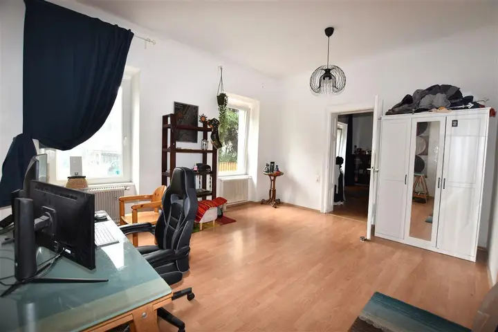 Schlafzimmer / Durchgangszimmer