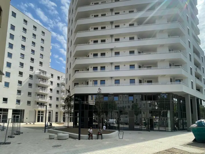 Gebäude