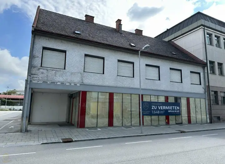 Straßenansicht