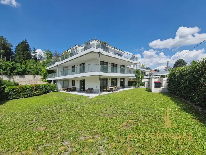 Haus Außenansicht, Wohnung im EG und 1. OG