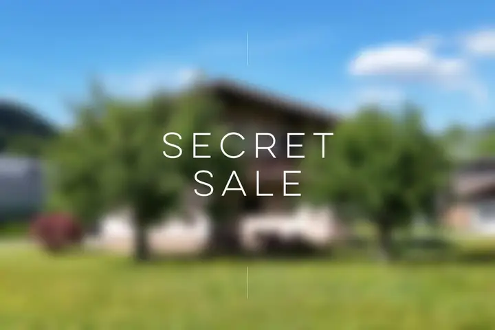 SECRET SALE
