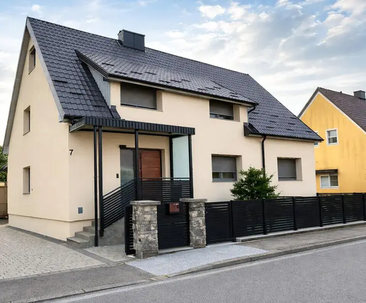 Hausansicht (KI optimiert)