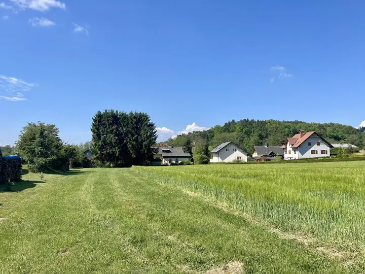 Grundstück