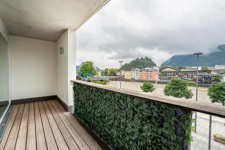 LOGGIA MIT INNBLICK