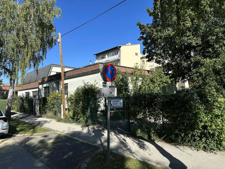 Straßenansicht