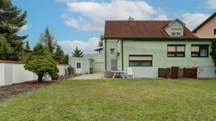 Gartenansicht Haus
