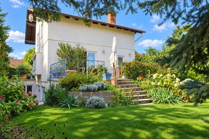 Gartenansicht Haus