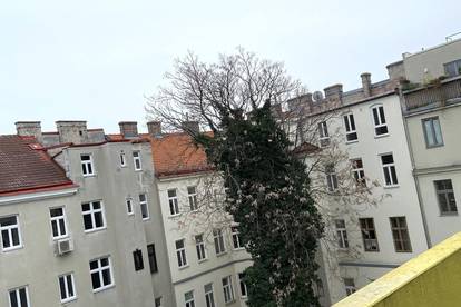 Bezaubernde, wunderschöne , 2-Zimmer-Wohnung mit Balkon nahe Elterleinplatz