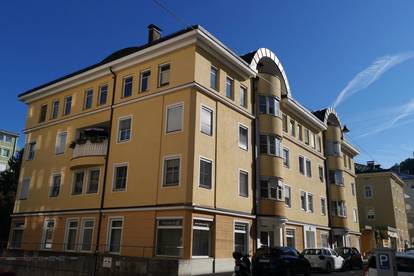 Charmante 4 Zimmer- Maisonette Wohnung mit sonniger Dachterrasse- Andräviertel