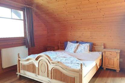 Schönes Holzhaus mit großem Grund in Brunn!