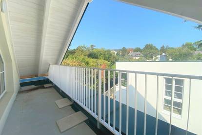 Rarität! Loftartiger Dachgeschoßtraum + gemütliche Terrasse + perfekte Lage + revitalisierte Villa!