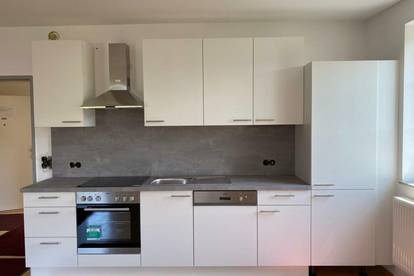 Perfekt aufgeteilte 3-Zimmer Wohnung mit neu möblierter Küche und Lift in Obernberg