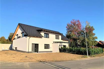 PROVISIONSFREI! Wunderschöne Doppelhaushälfte mit sonniger Terrasse und Garten in Fürstenfeld