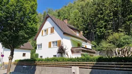 Einfamilienhaus mit viel Potenial zu verkaufen