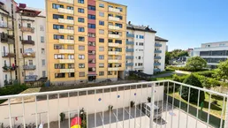 2-Zimmer-Wohnung (+ extra Küche) mit Balkon zum Innenhof – Gestaltungspotenzial in zentraler Lage in Graz-Lend