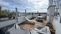 Stylischer 67m² Dachausbau + 52m² Freiflächen und Einbauküche - 1050 Wien