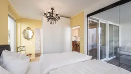 Hochwertig ausgestattete Wohnung inkl. Terrasse &amp; Stellplatz - zentrale Lage