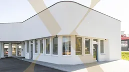 Sanierungsbedürftiges Imbiss- bzw. Cafélokal im Michelpark in Micheldorf bei Kirchdorf zu vermieten!
