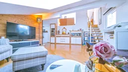 Charmante Maisonette-Wohnung in idyllischer Lage am Dorfplatz von Natters – perfekt für Pärchen und junge Familien, die den Dorfcharakter lieben!