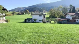 Sonniges Baugrundstück in zentraler Dorflage von Schwendt