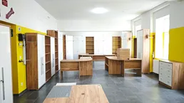 97m² Geschäftslokal/Büro mit Straßenzugang | topsaniert | Einbauküche | optionale Möblierung &amp; Garagenplätze
