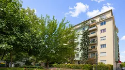 BALKONWOHNUNG direkt beim AUGARTEN // separate Küche // U-Bahn-Nähe