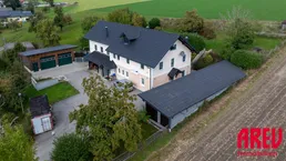geräumiges und gemütliche Wohnhaus mit Mehrfachgarage und vielen Extras