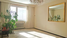3 - Zimmer Eigentumswohnung mit Essplatz in Gudrunstraße zu verkaufen, sanierungsbedürftig!