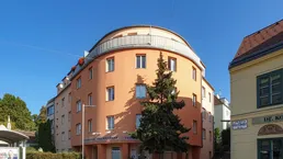 Geräumige 2-Zimmer-Wohnung im DG