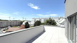 EHK 100 | 4 Zi Dachgeschoss-Hit mit 2 Terrassen und tollem Fern/Grünblick