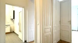 Sonnige, südseitige Altbauwohnung im 3. Liftstock