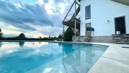 Sonnige, 350 m² große Villa in absoluter Ruhelage Nähe Graz!
