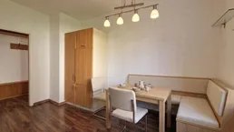Gut geschnittene 2,5-Zimmer-Wohnung mit Loggia – ab sofort verfügbar