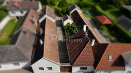 Renovierungsbedürftiges Haus mit zwei Wohneinheiten und viel Lagerfläche zu verkaufen!