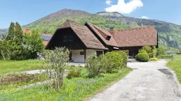 Romantisches, liebevolles Holzblockhaus in SONNIGER Lage mit schönen Ausblicken - GROSSES BAUGRUNDSTÜCK am Ortsrand!