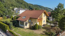 Paradies für Gartenliebhaber: Charmanter Familientraum in Altmünster