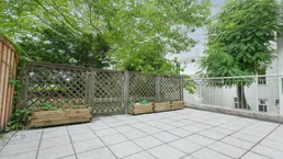 Großzügige 3-Zimmer-Wohnung mit 33 m² Terrasse und Tiefgaragenplatz