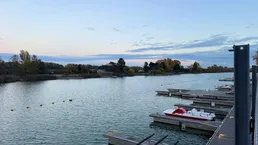 Luxuriöses Wohnen an der Donau mit privatem Badesteg, Sauna und Fitnessbereich!