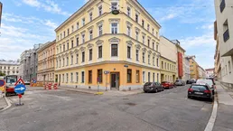 ++NEU++ Sanierungsbedürftige 2 Zimmer Wohnung in einer ruhigen Lage!