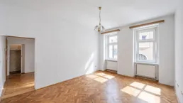 ++NEU++ Zentral begehbare 2-Zimmer-Altbauwohnung mit Einbauküche – 1. Etage mit Lift in Penzing