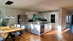 MODERNE KLASSIK - VOLLUNTERKELLERTER BUNGALOW MIT GARTEN
