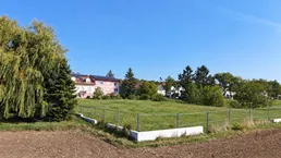 BAUTRÄGER AUFGEPASST! – Zwei Grundstücke in Stixneusiedl mit baubewilligtem Projekt