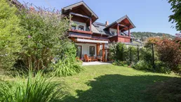 Großzügige Maisonette-Wohnung mit Eigengarten &amp; Bergblick!