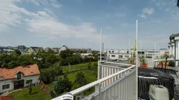 “Dachgeschosswohnung mit 3 Zimmern, ca. 35,62 m² großer Terrasse in der Nähe der U2 Aspern“