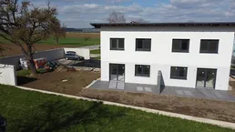 Aktionspreis!! Schlüsselfertige Doppelhaushälfte Links Ziegelmassiv Modern Living mit Gartenfläche im Grünen!