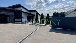 Bungalow mit Doppelgarage- neuwertig, möbliert, sofort beziehbar!