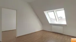 BALKONWOHNUNG IM DACHGESCHOSS NÄHE U6